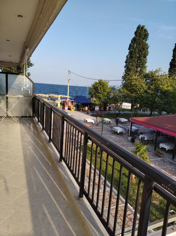 Poseidon Rooms Vrasná Exterior foto